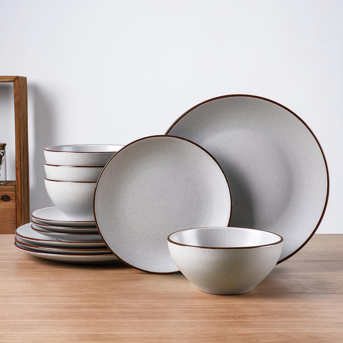 Famiware Venus Plates and Bowls Sets, 12pcs Stoneware Dinnerware Set for 4