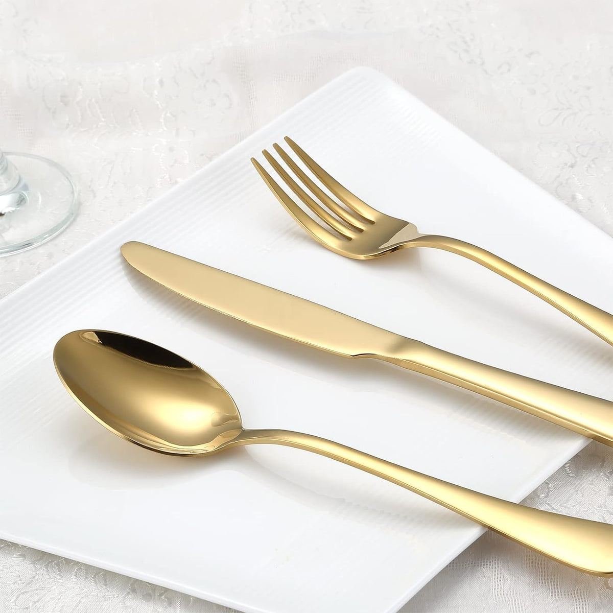 Aisoso Gold Silverware Set, 20-Piece Flatware Set Service for 4