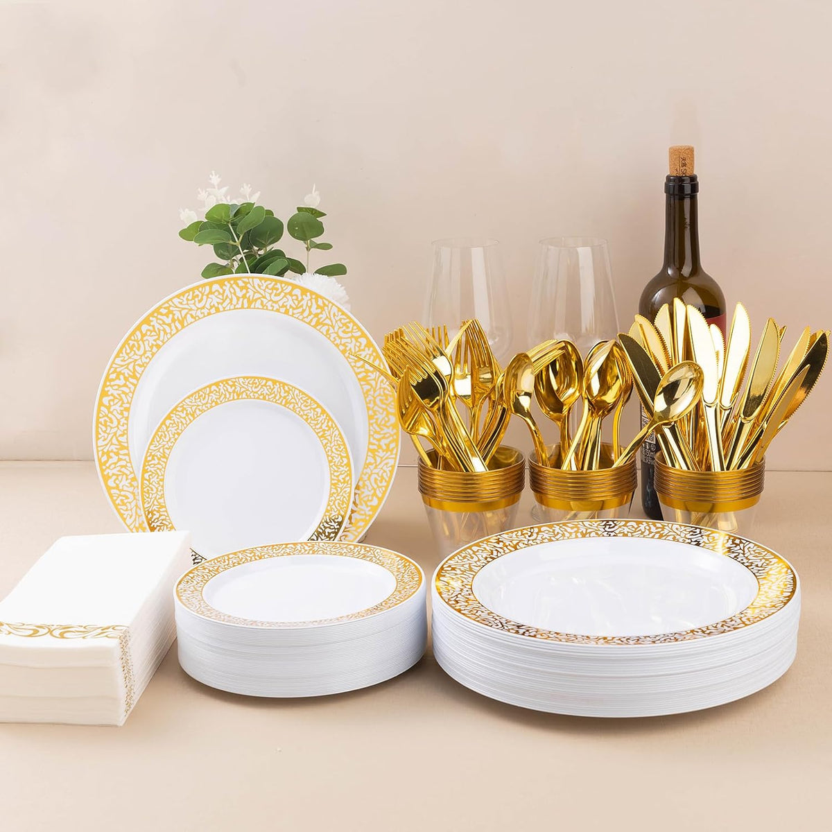 Bestluck 700 Pcs Gold Plastic Dinnerware Set for 100 Guests
