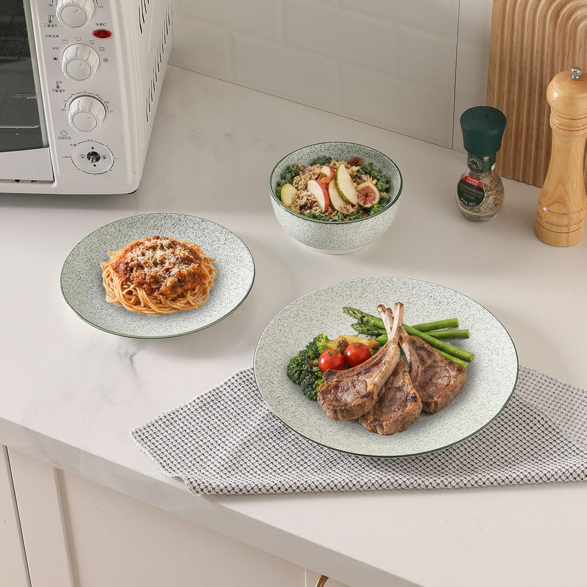 Sweejar Dinnerware Set of 4,12 Piece Ceramic Plates and Bowls Set Green