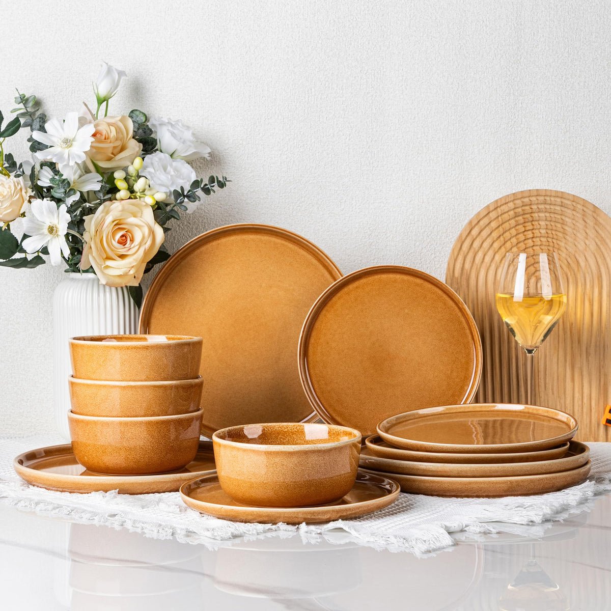 GBHOME Ceramic Dinnerware Sets for 8, 24 Pieces Stoneware Plates and Bowls Sets, Scratch Resistant Dishes, Dishwasher & Microwave Safe, Reactive Glaze-Green Wheat
