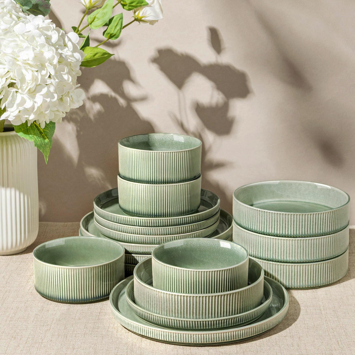 GBHOME Stoneware Dinnerware Sets for 4,12-Piece Plates and Bowls Set
