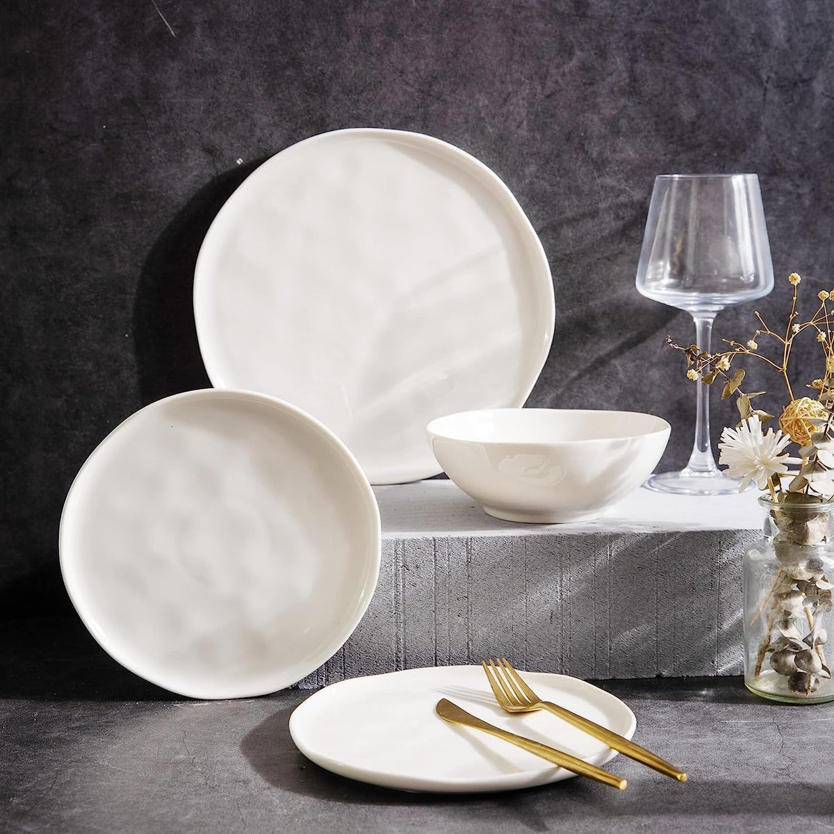 LeRatio Ceramic Dinnerware Sets for 4,12Pcs Porcelain Plates and Bowls Set