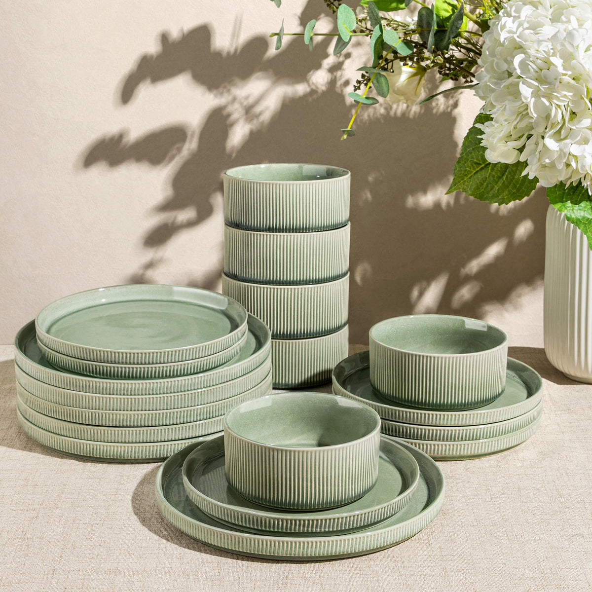 GBHOME Stoneware Dinnerware Sets for 4,12-Piece Plates and Bowls Set