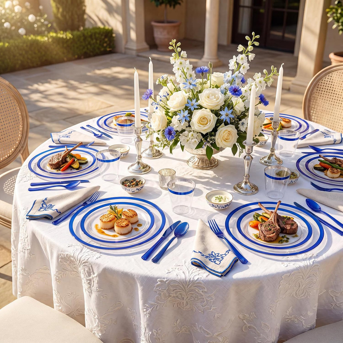 I00000 700Pcs Dark Blue Plastic Dinnerware Set ,Clear Plates for 100 Guests