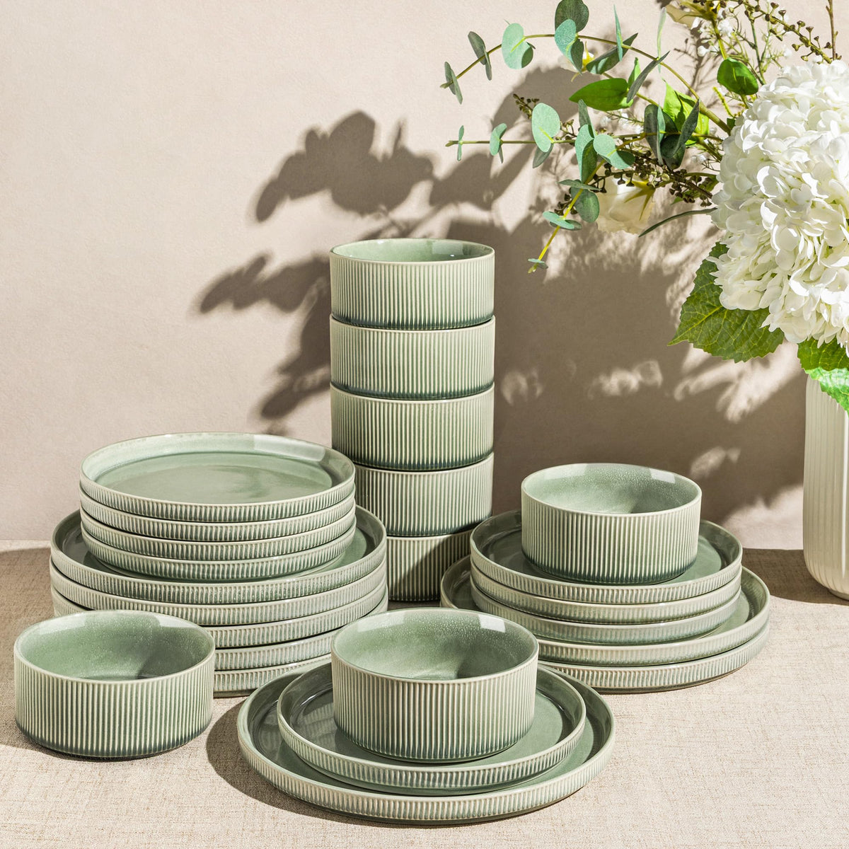 GBHOME Stoneware Dinnerware Sets for 4,12-Piece Plates and Bowls Set